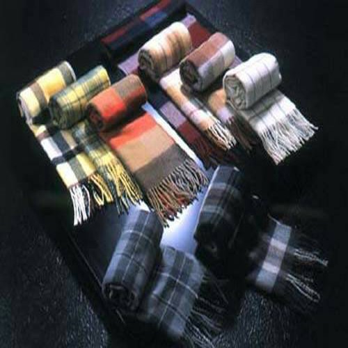 圍巾產品款式可做100%羊毛. 也可做人造仿羊絨100%纖維